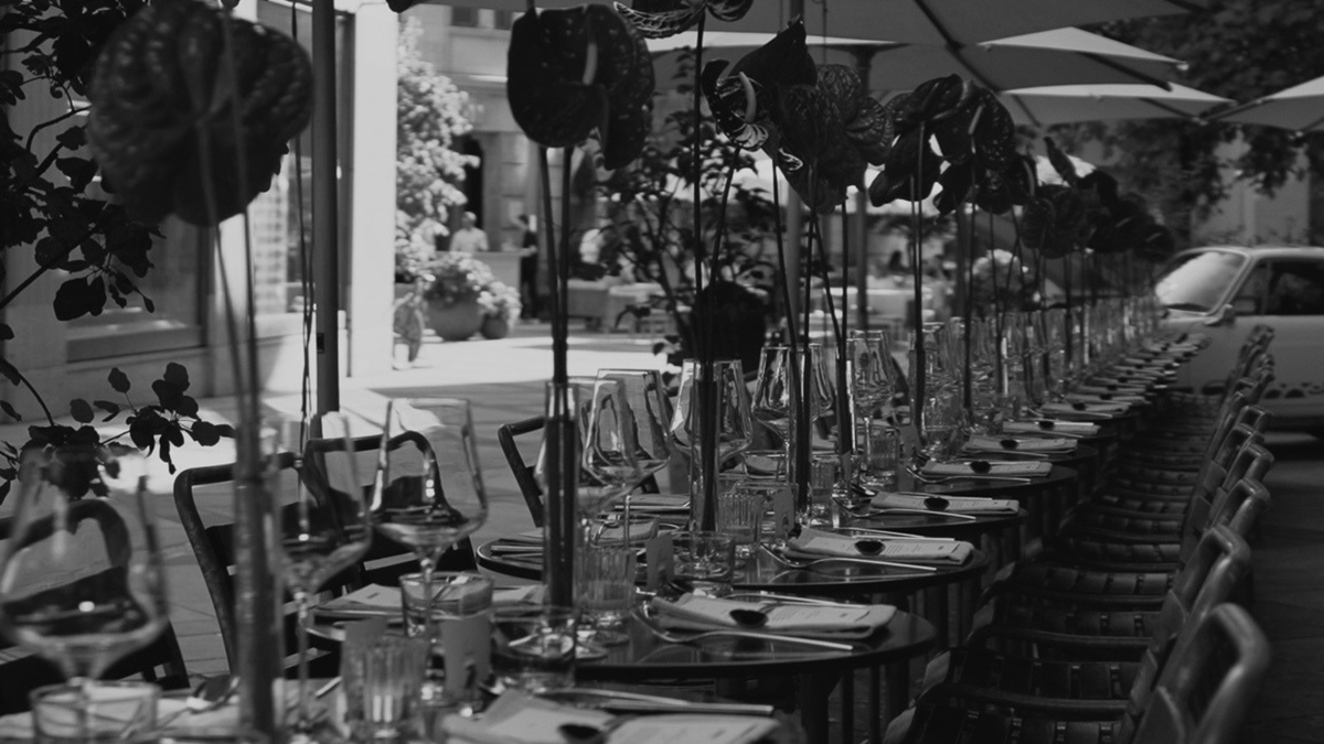 A curated guest list: Pyjama dinner on Bahnhofstrasse