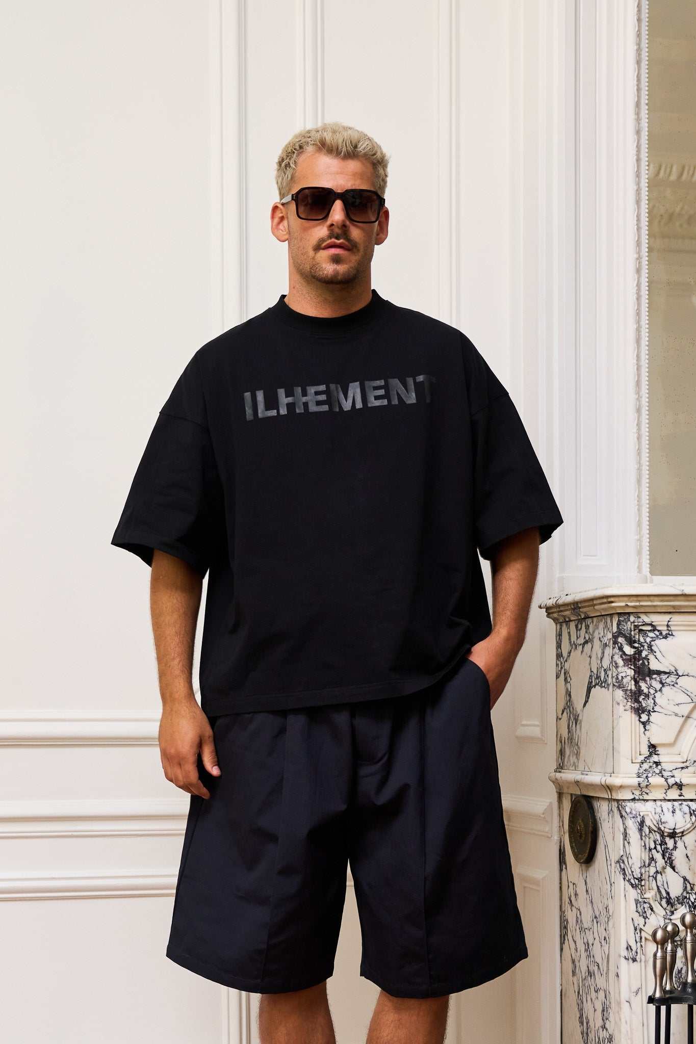 Oversized cotton cropped boxy T-shirt with architectural seams and tonal ILHEMENT logo