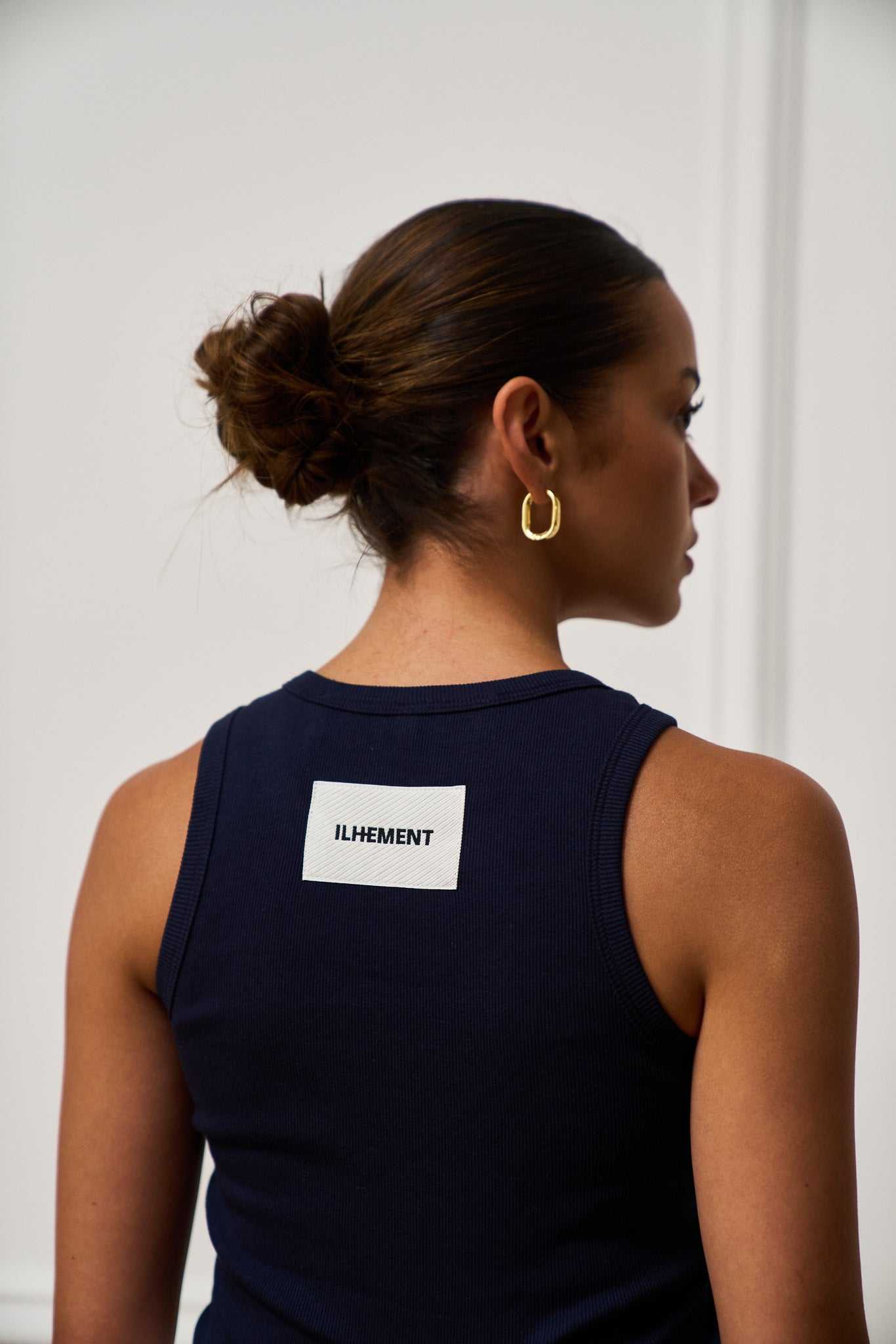 Rib tanktop in stretch cotton blend with clean neckline and ribbed hems