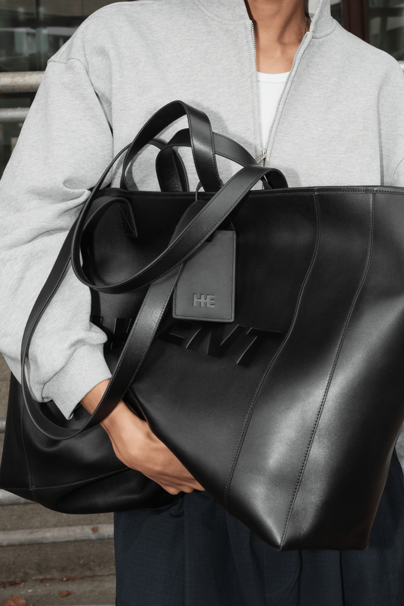 Weekender heavy leather bag handcrafted in Italy for two-night trips